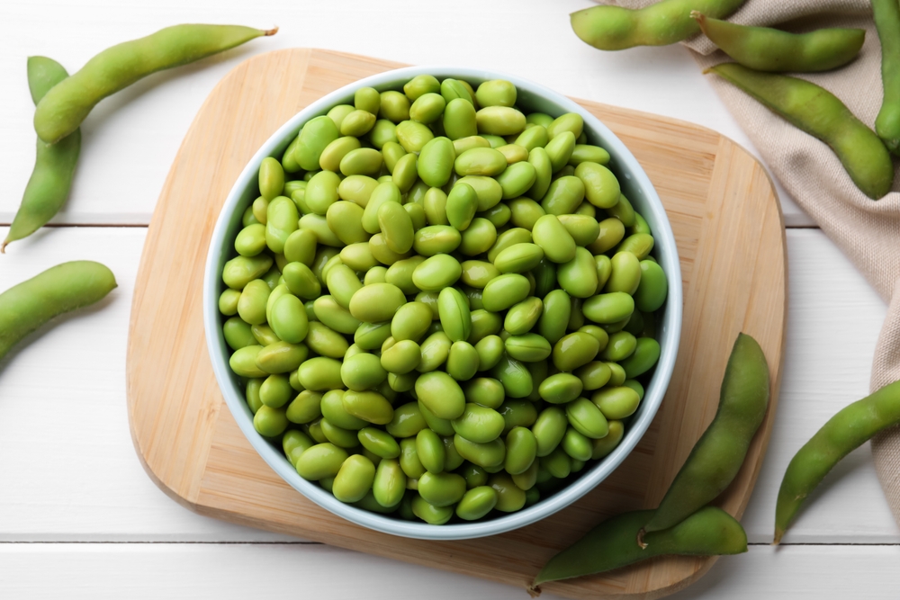 Can Canines Eat Edamame Beans? Vet-Verified Vitamin Info, Benefits & Further – Dogster